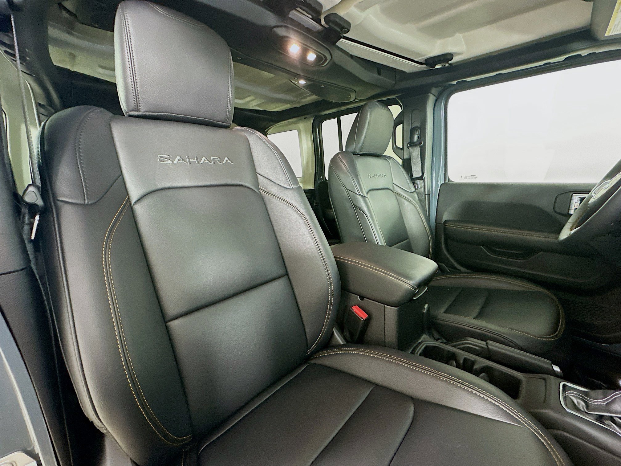 2024 Jeep Wrangler Sahara photo 40