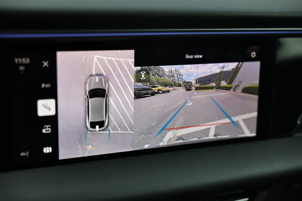 2024 Porsche Macan Electric 4 photo 36