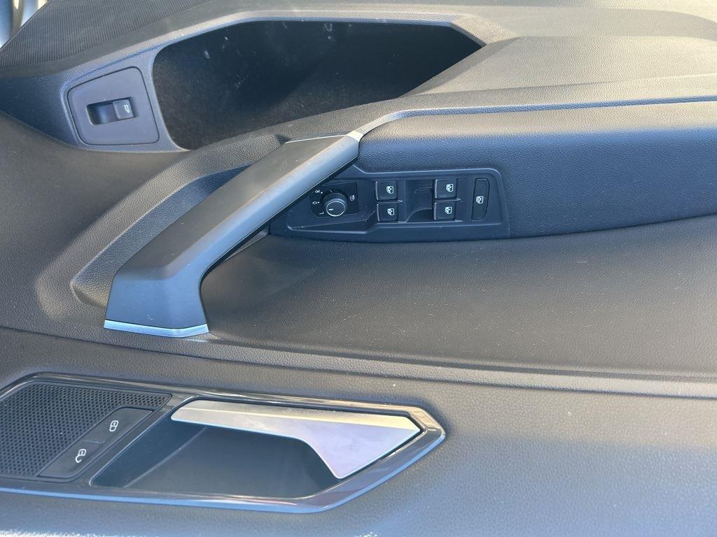 2018 Volkswagen Tiguan SEL photo 11