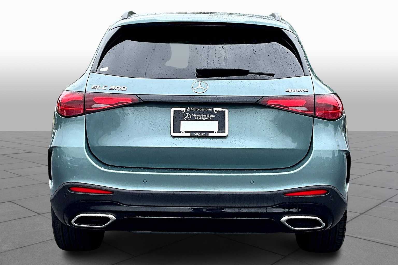 2025 Mercedes Benz GLC 300 4MATIC photo 4