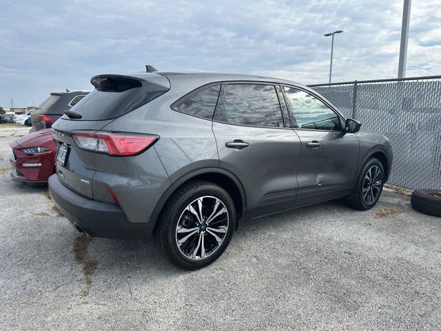 2021 Ford Escape SE photo 4