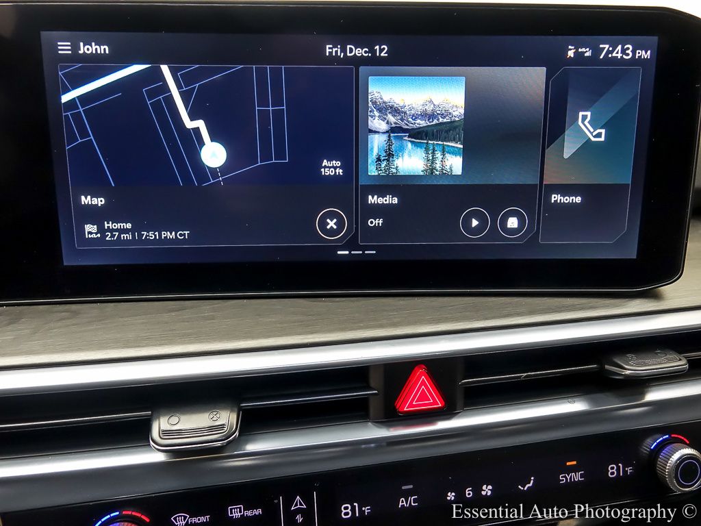 2025 KIA SORENTO - Image 18