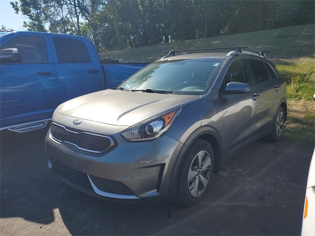 2017 Kia Niro LX photo 4