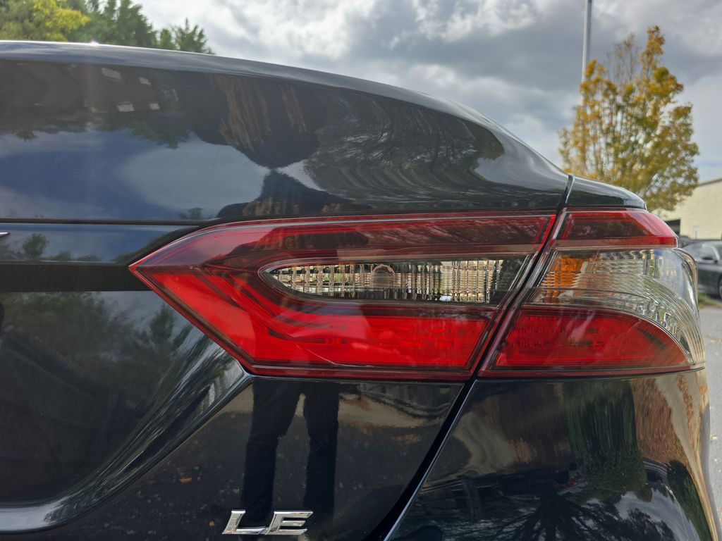 2021 Toyota Camry LE photo 32