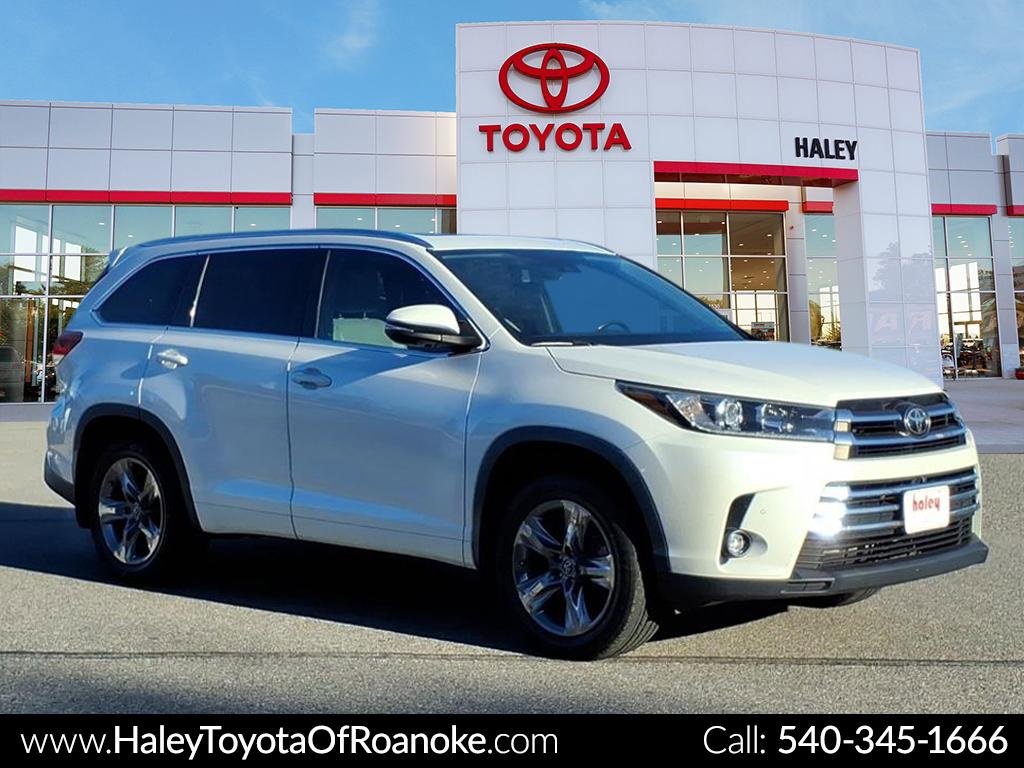 2019 Toyota Highlander Limited Platinum's photo