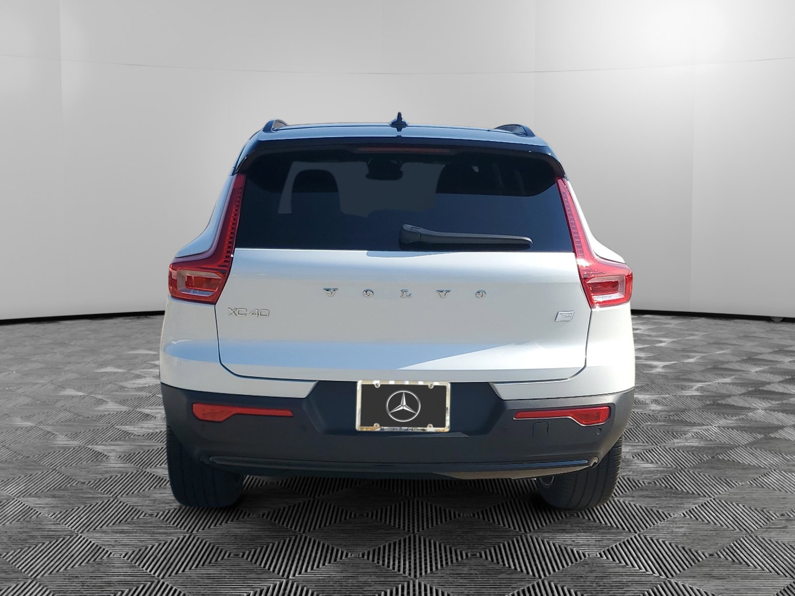 2023 Volvo XC40 Recharge Ultimate photo 4