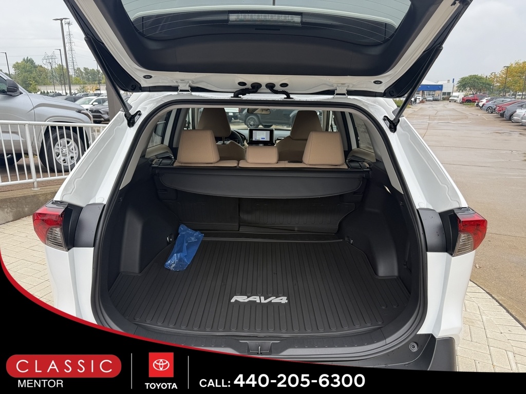 2025 Toyota RAV4 LE photo 2