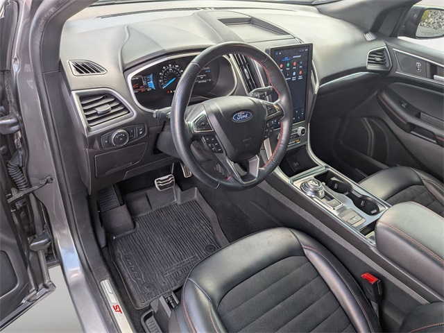 2021 Ford Edge ST photo 11