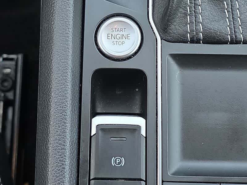 2021 Volkswagen Atlas Cross Sport V6 SE Technology photo 23