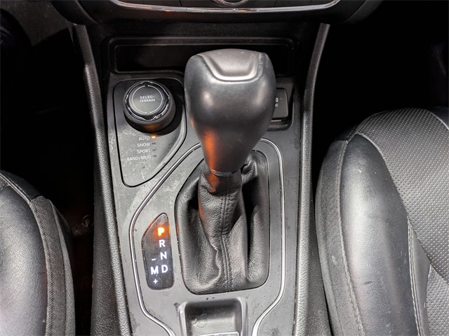 2022 Jeep Cherokee Latitude Lux photo 14
