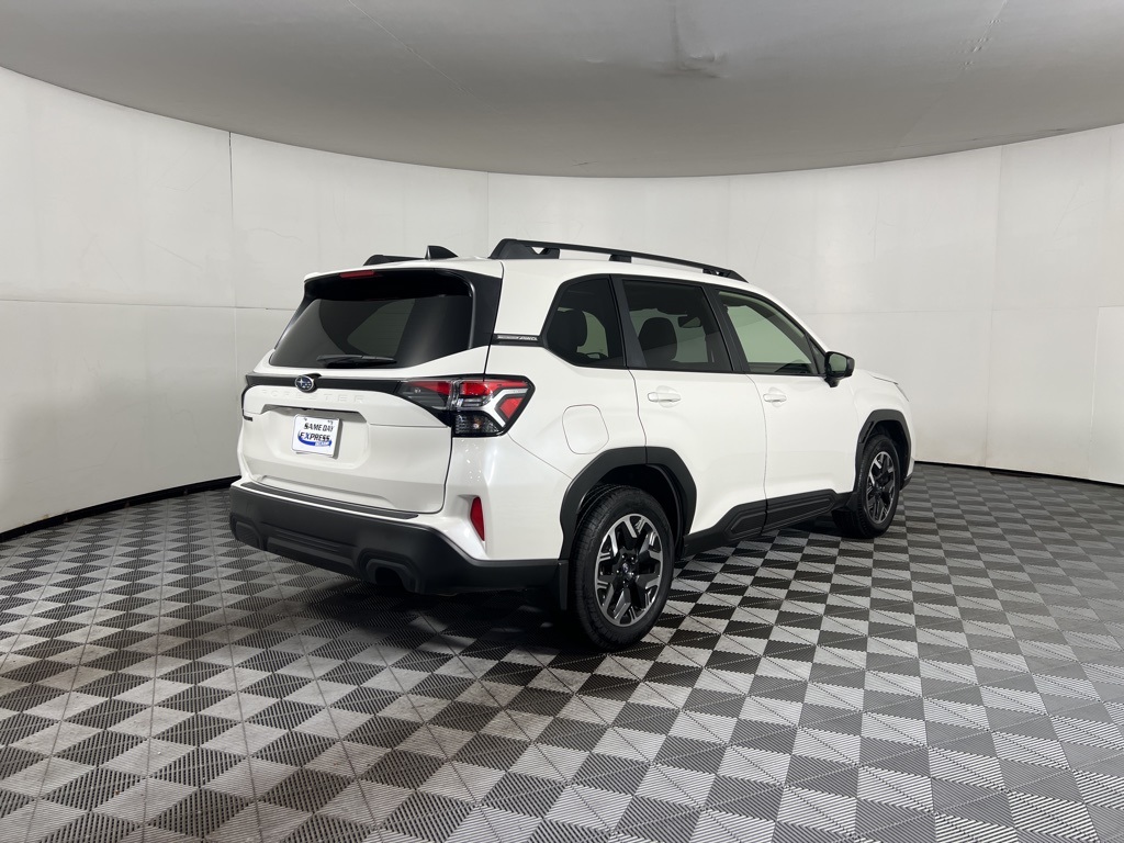 2025 Subaru Forester Premium Base photo 4