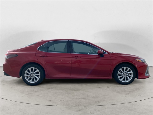 2023 Toyota Camry LE photo 6