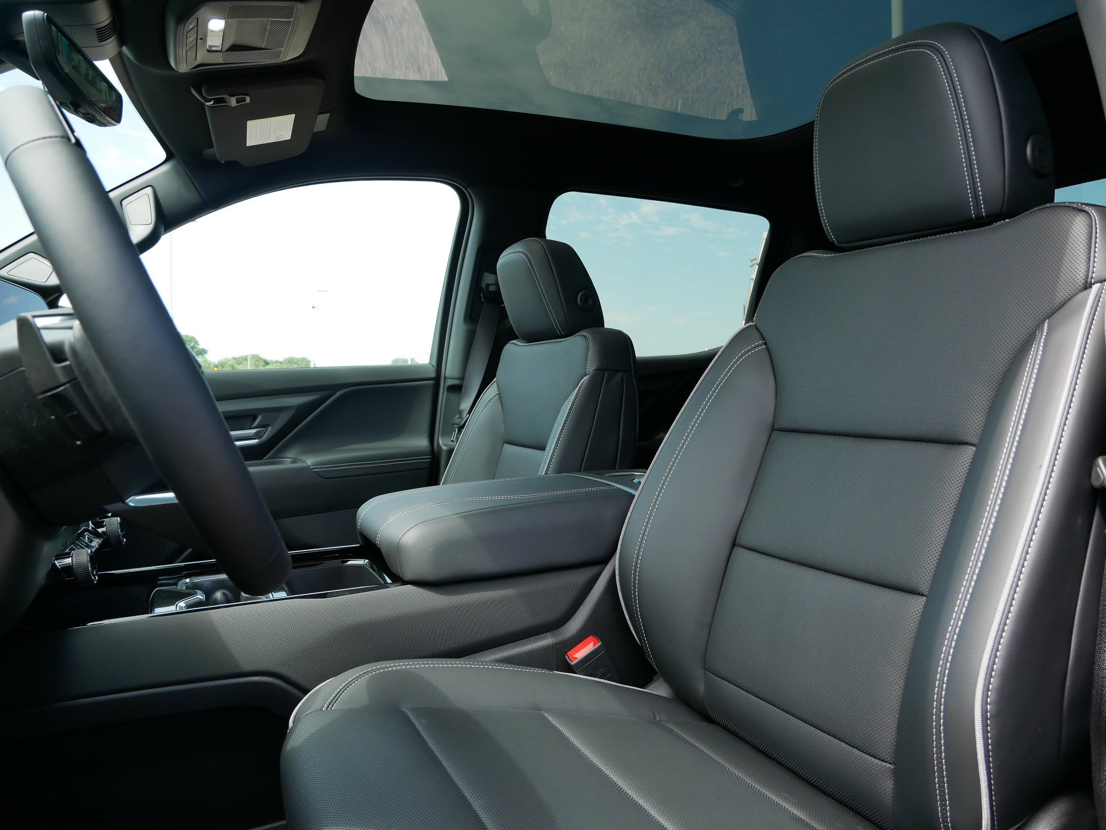 2026 Chevrolet Silverado EV LT photo 4