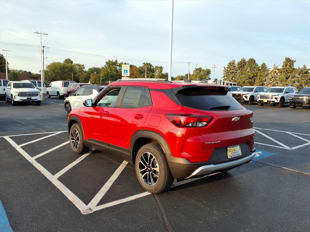 2026 Chevrolet Trailblazer LT photo 3