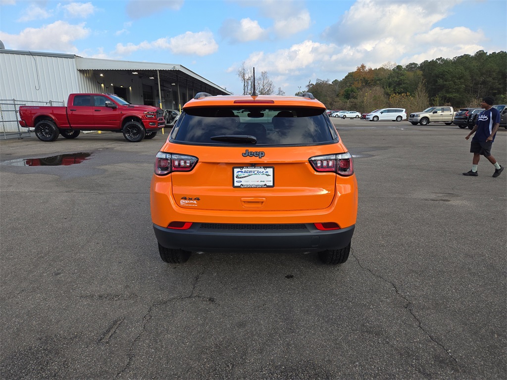 2026 Jeep Compass Latitude photo 2