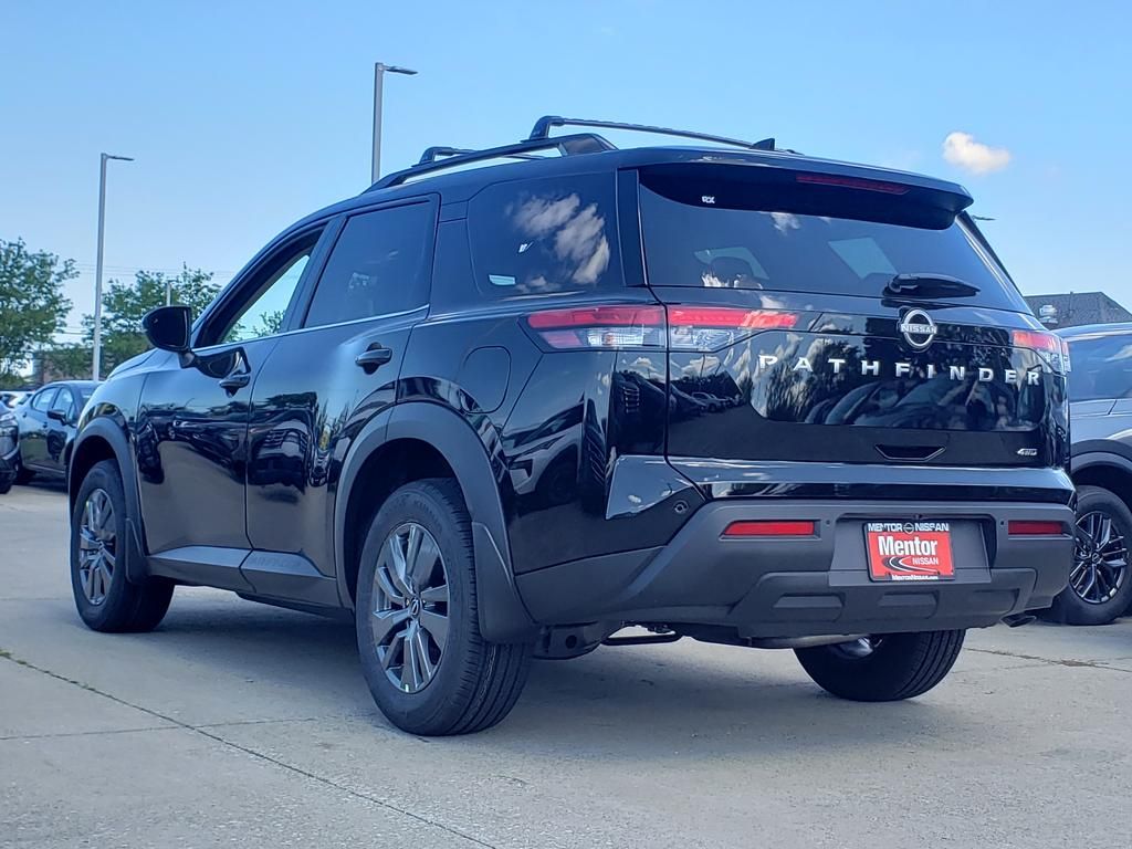 2025 Nissan Pathfinder SV photo 3