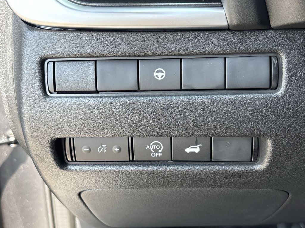 2026 Nissan Rogue SV photo 14