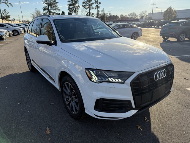 2023 Audi Q7 Premium Plus's photo