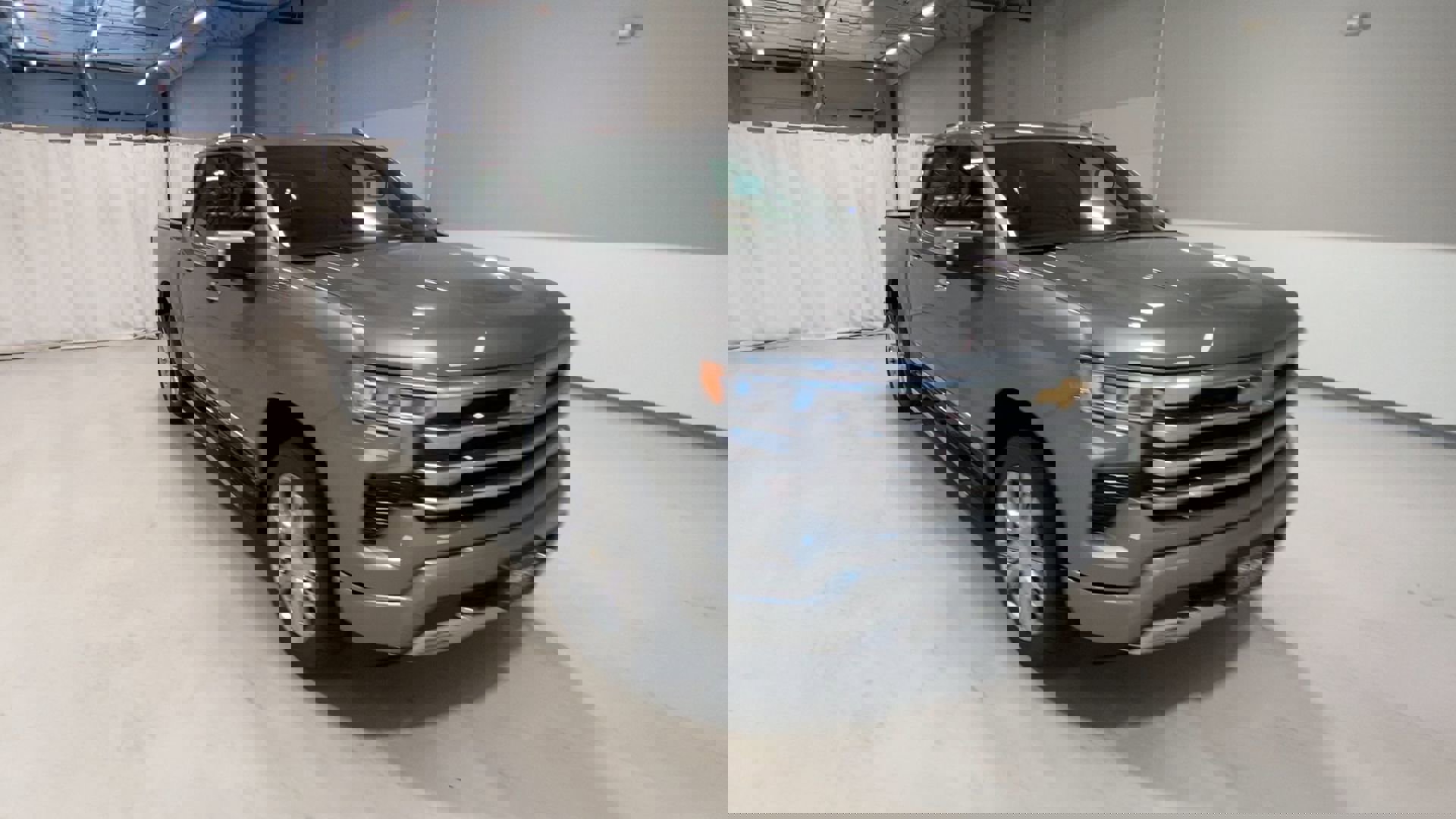 2026 Chevrolet Silverado 1500 High Country photo 2