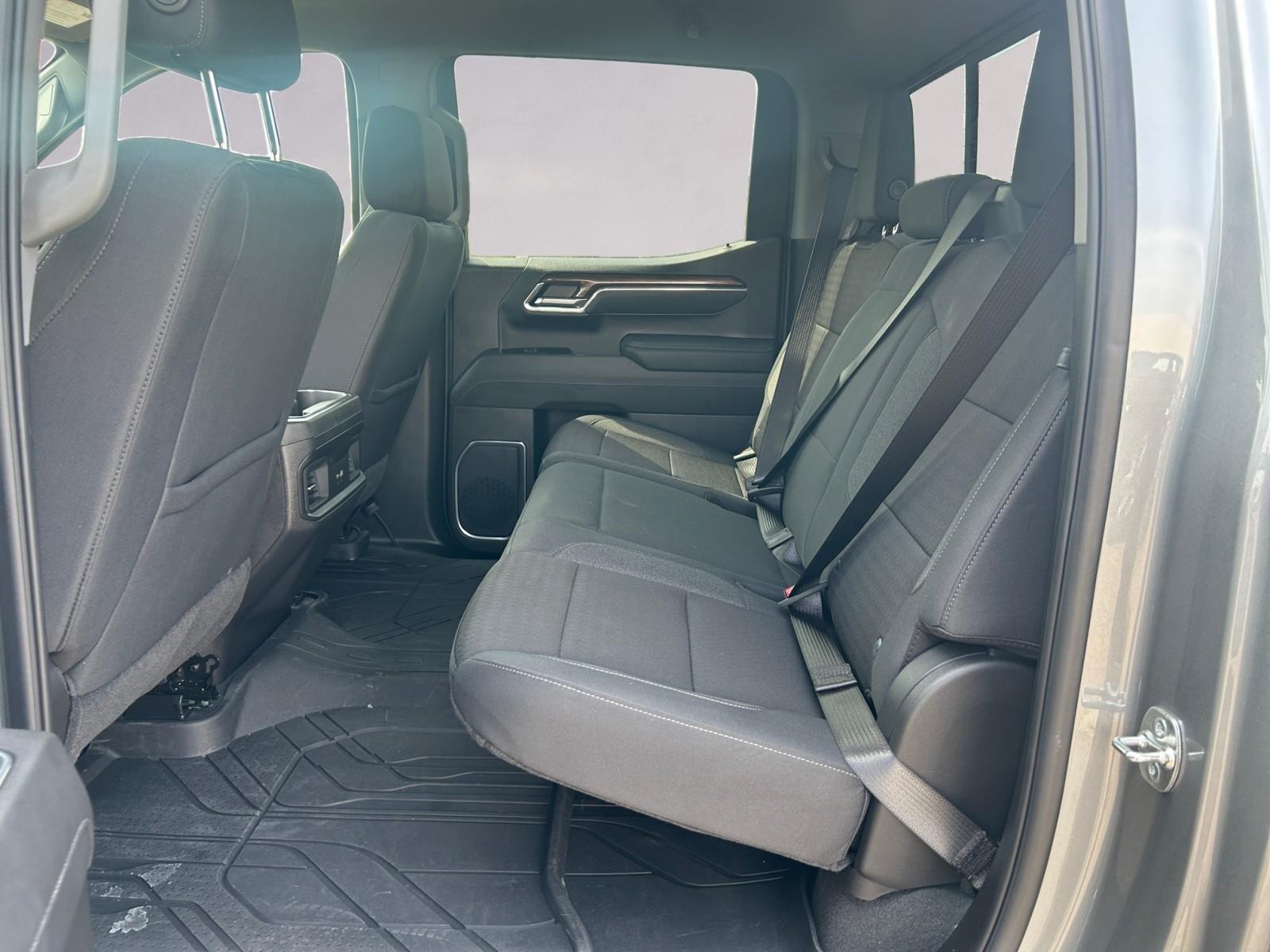 2025 Chevrolet Silverado 1500 LT photo 13