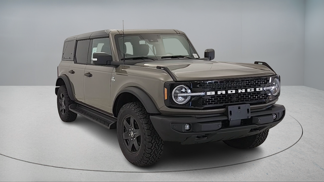 2025 Ford Bronco 4-Door Outer Banks's photo