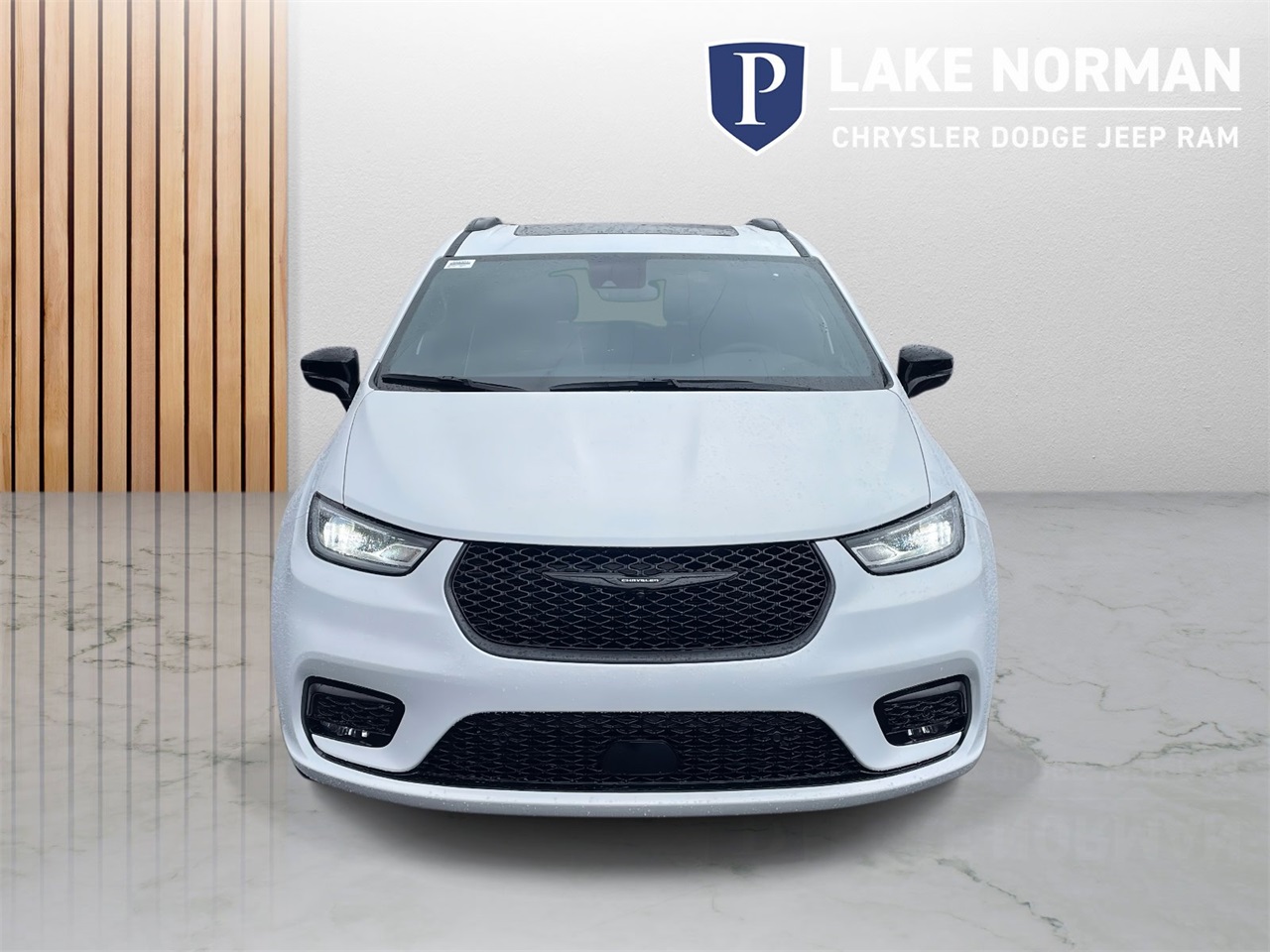 2026 Chrysler Pacifica Limited photo 3