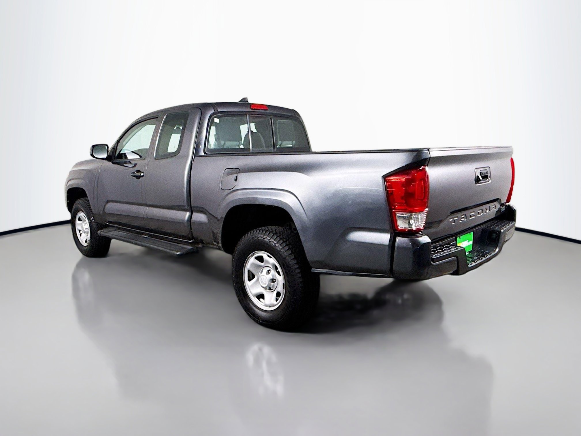 2017 Toyota Tacoma SR photo 4