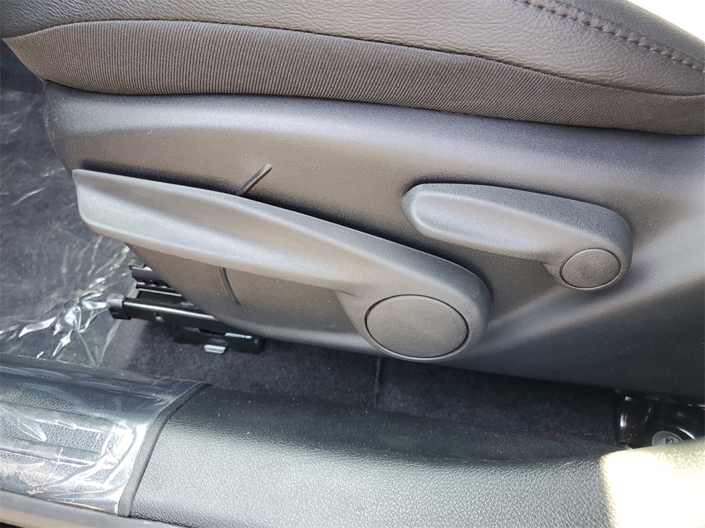 2025 Jeep Compass Latitude photo 15