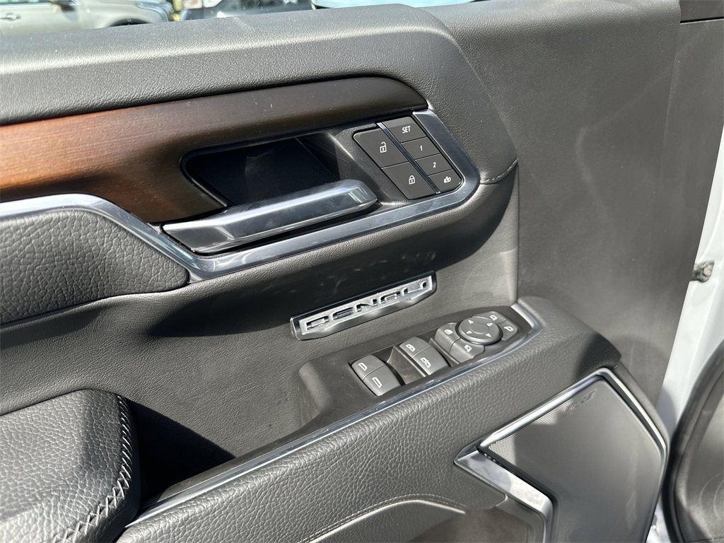 2025 GMC SIERRA - Image 19