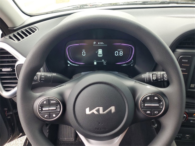 2025 Kia Soul LX photo 13