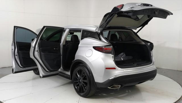 Used 2024 Brilliant Silver Metallic Nissan Platinum image 11