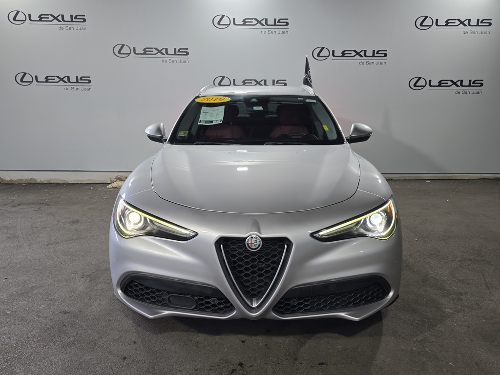 2019 Alfa Romeo Stelvio Base photo 2