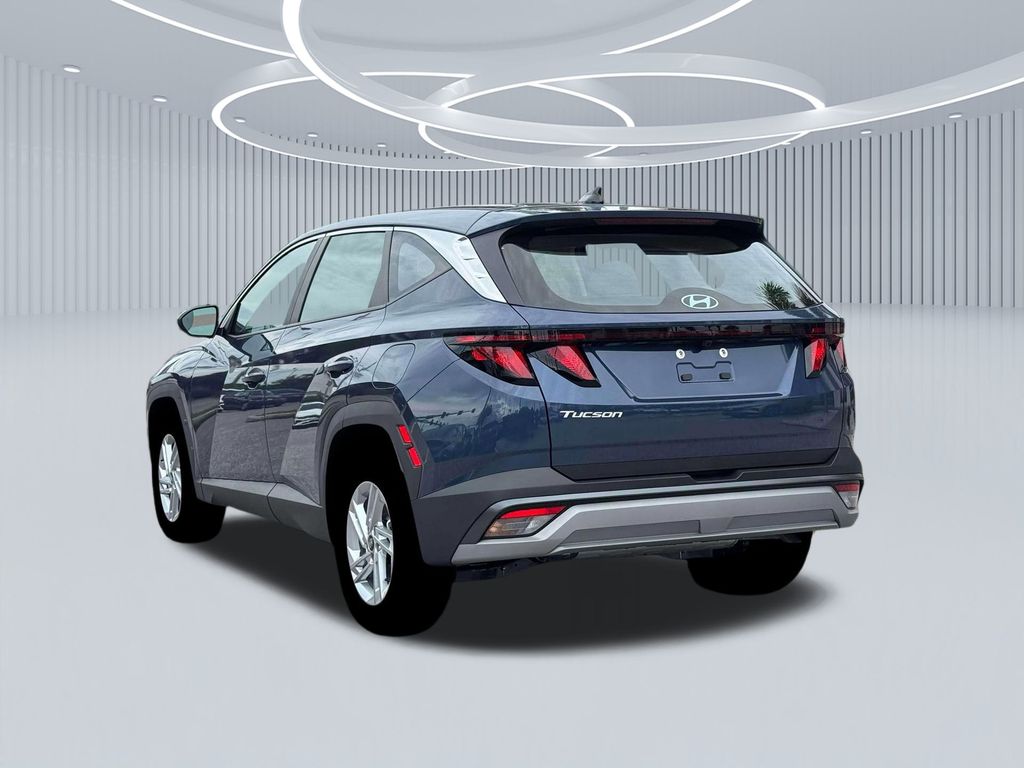 2026 Hyundai Tucson SE photo 4