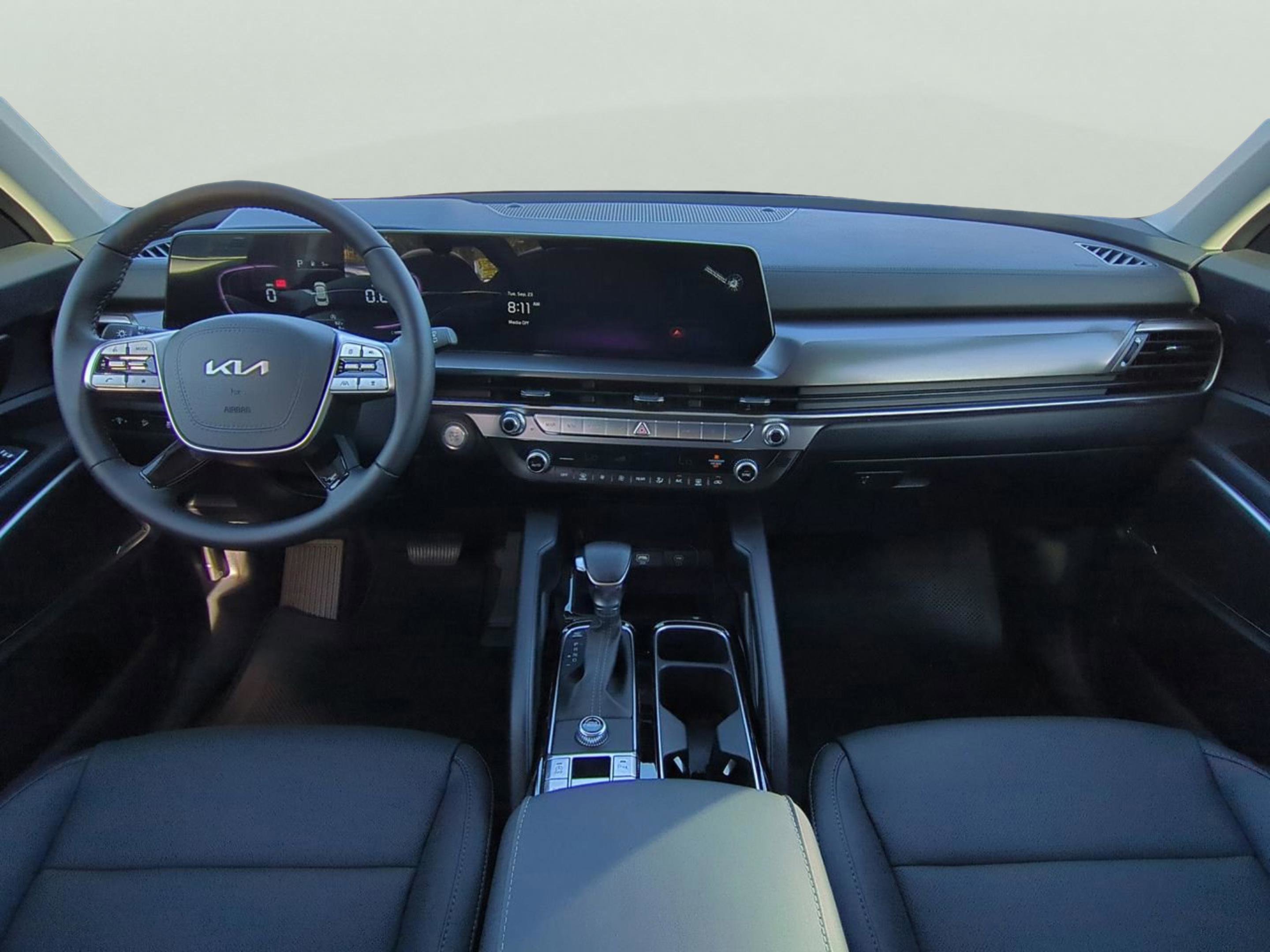 2025 Kia Telluride LX photo 16