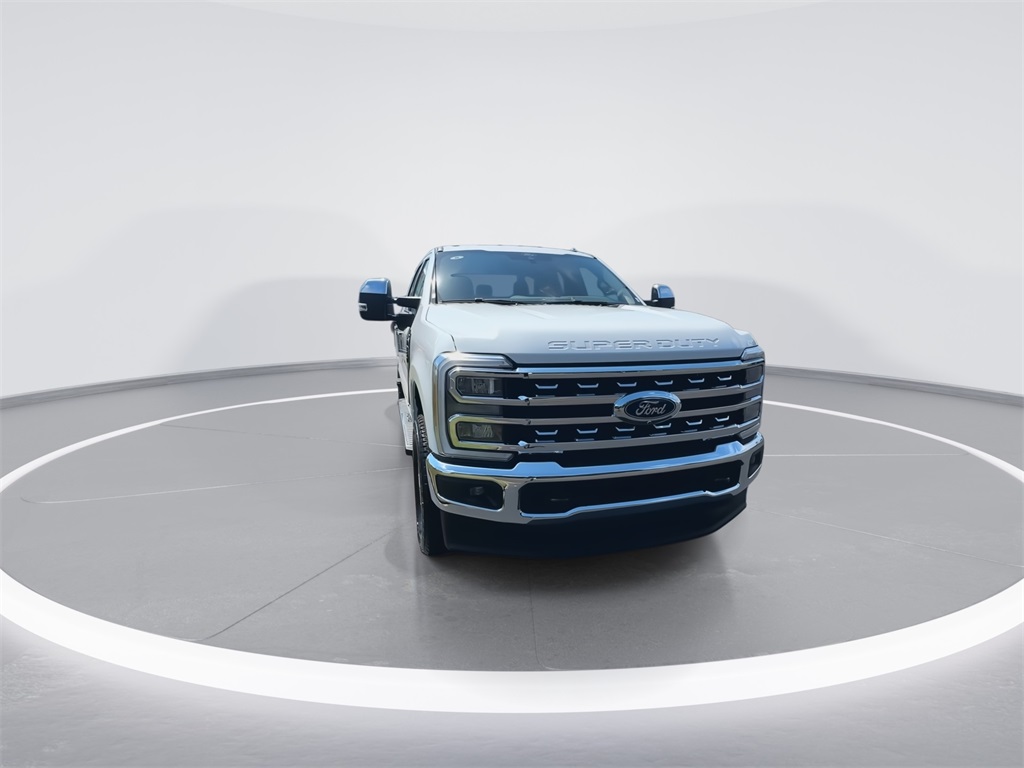 2026 Ford F-250 Lariat photo 2