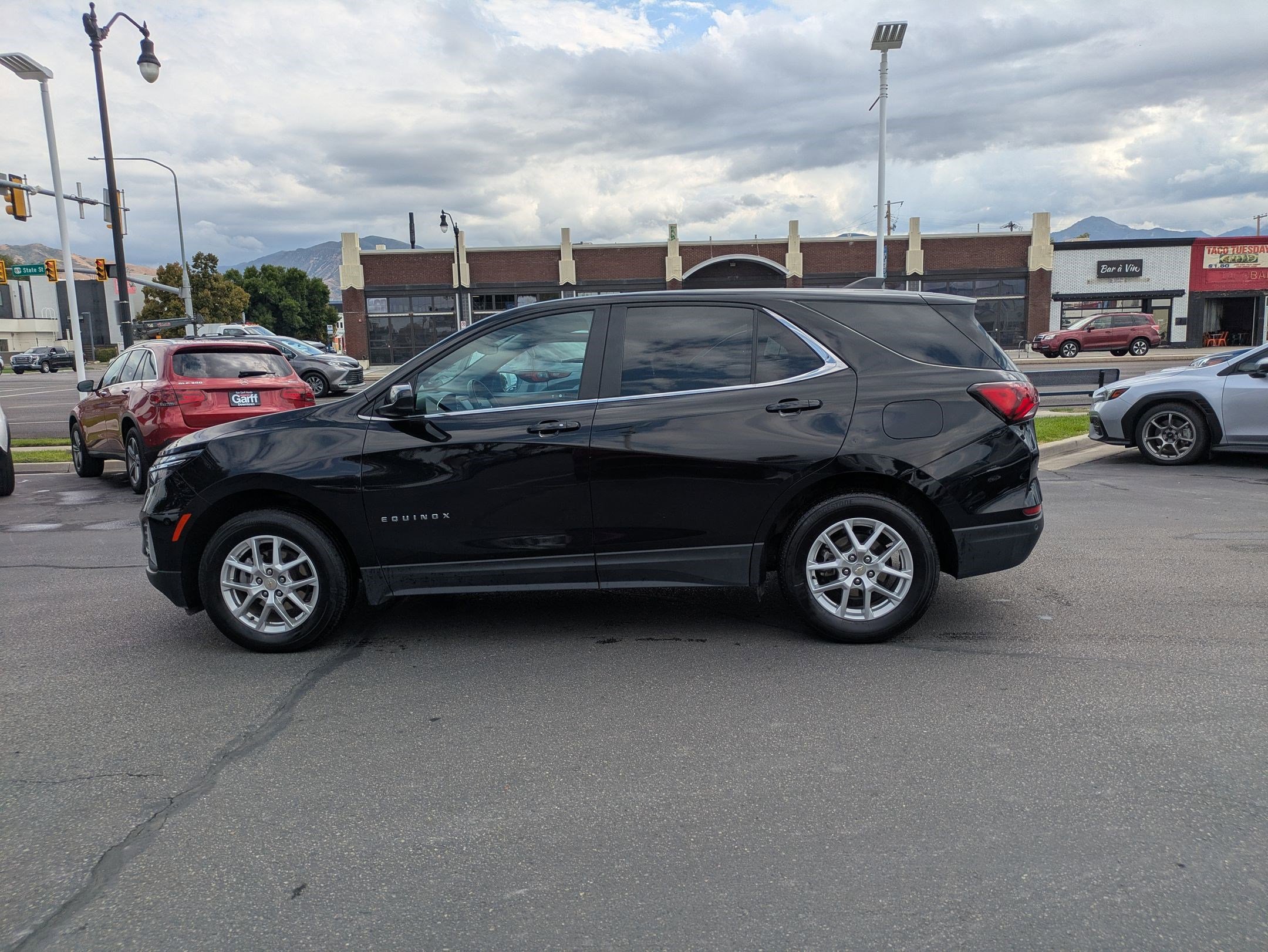 2024 Chevrolet Equinox LT photo 3
