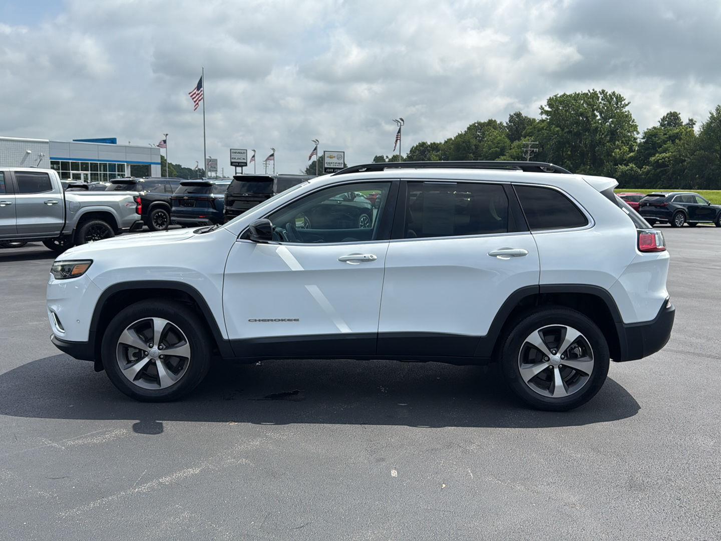 2022 Jeep Cherokee Limited photo 2