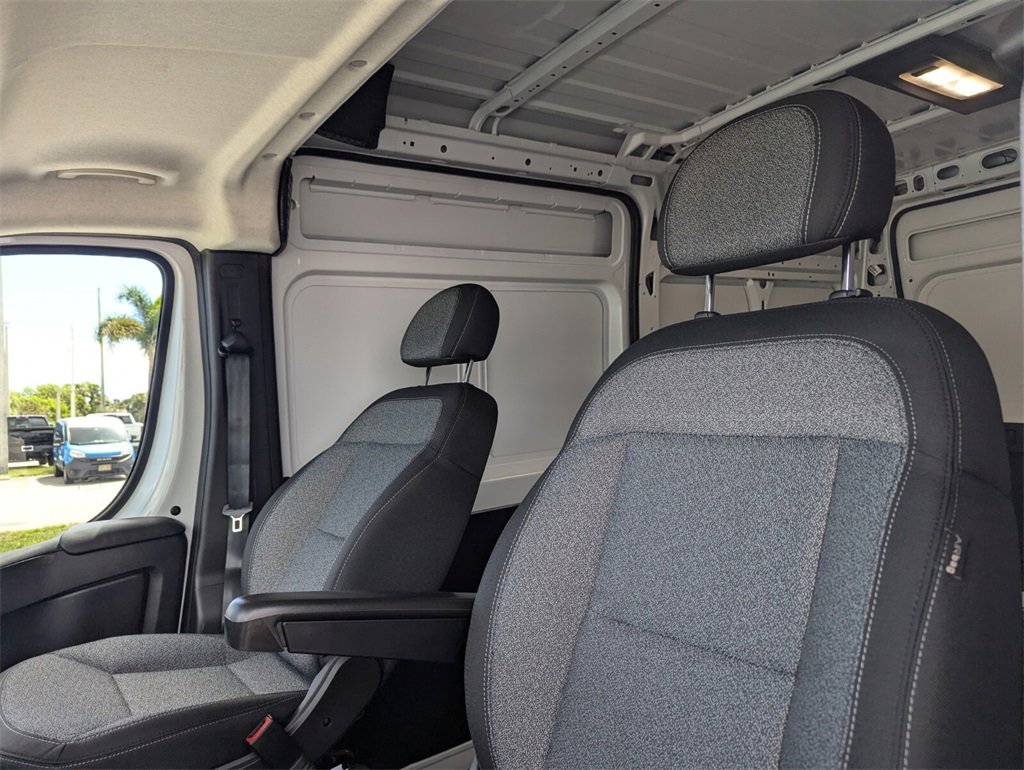 2025 Ram ProMaster 1500 photo 9