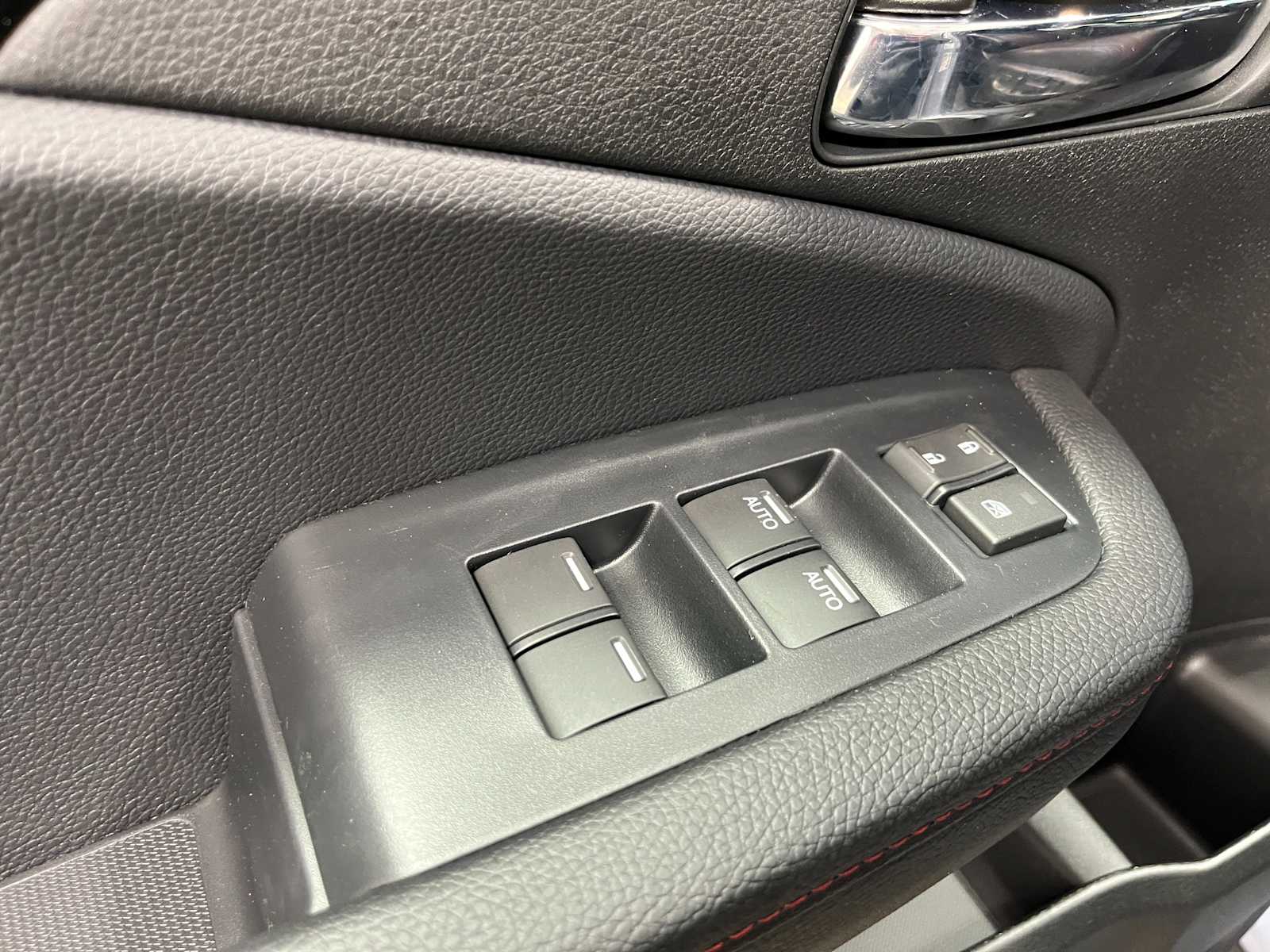 2025 Honda Ridgeline Black Edition photo 15