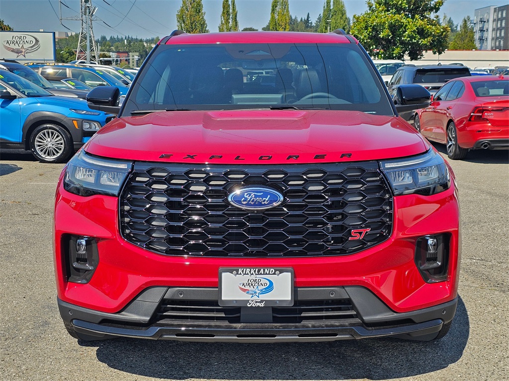 2025 Ford Explorer ST photo 2