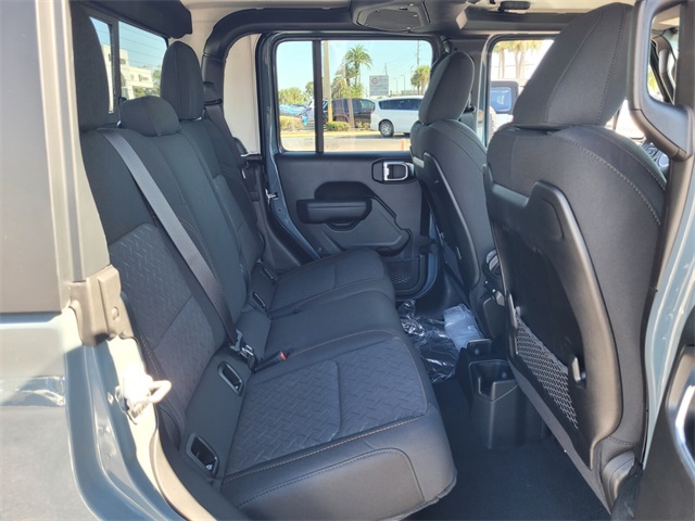 2025 Jeep Gladiator Mojave photo 17