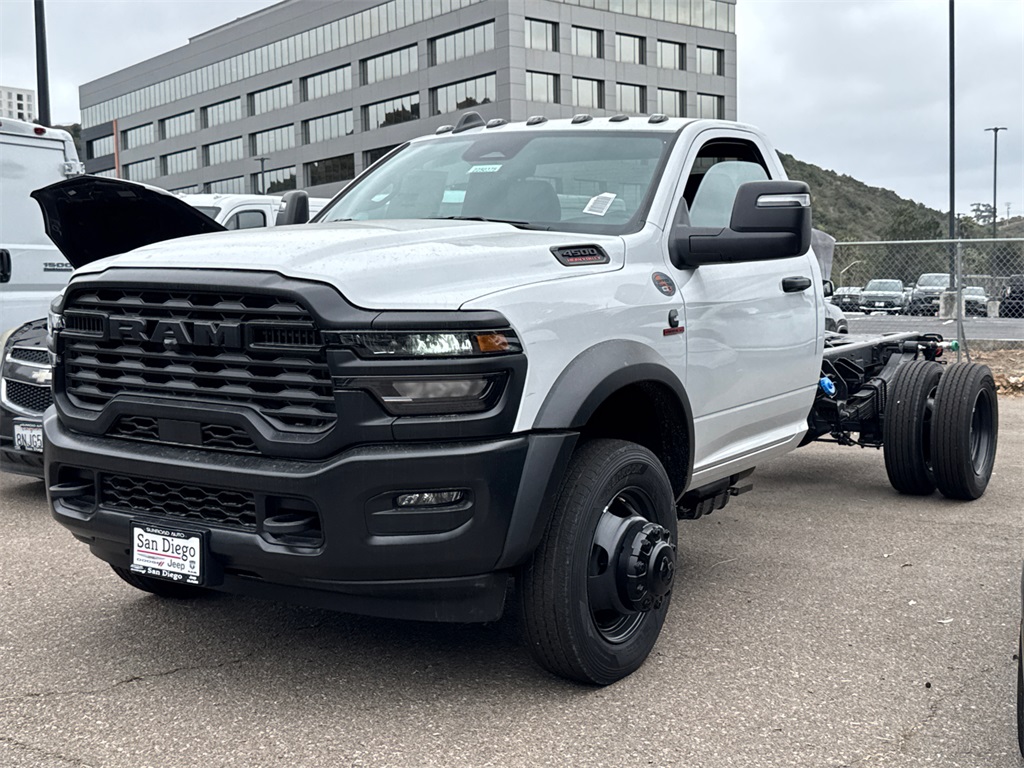 2025 Ram 4500 Tradesman photo 4