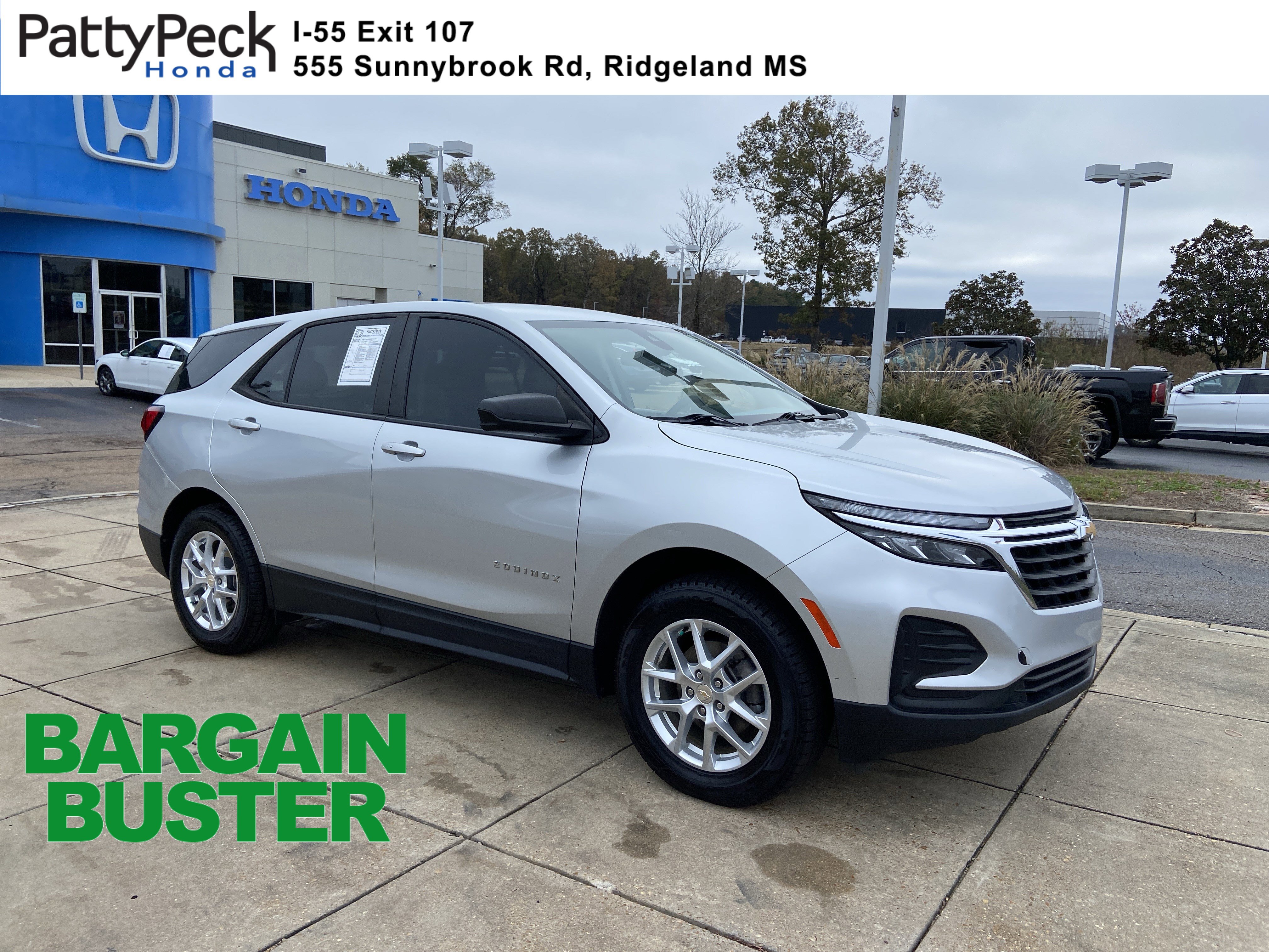 2022 Chevrolet Equinox LS's photo