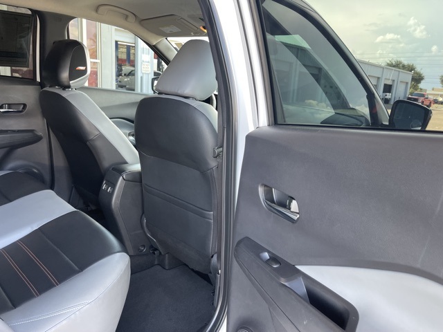 2024 Nissan Kicks SR photo 22