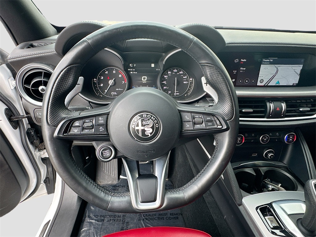 2022 Alfa Romeo Stelvio Ti Sport photo 11