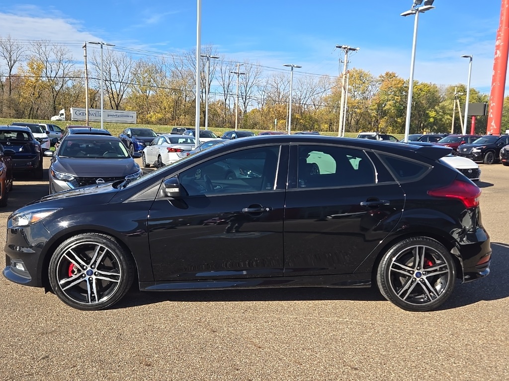 2018 Ford Focus ST photo 4