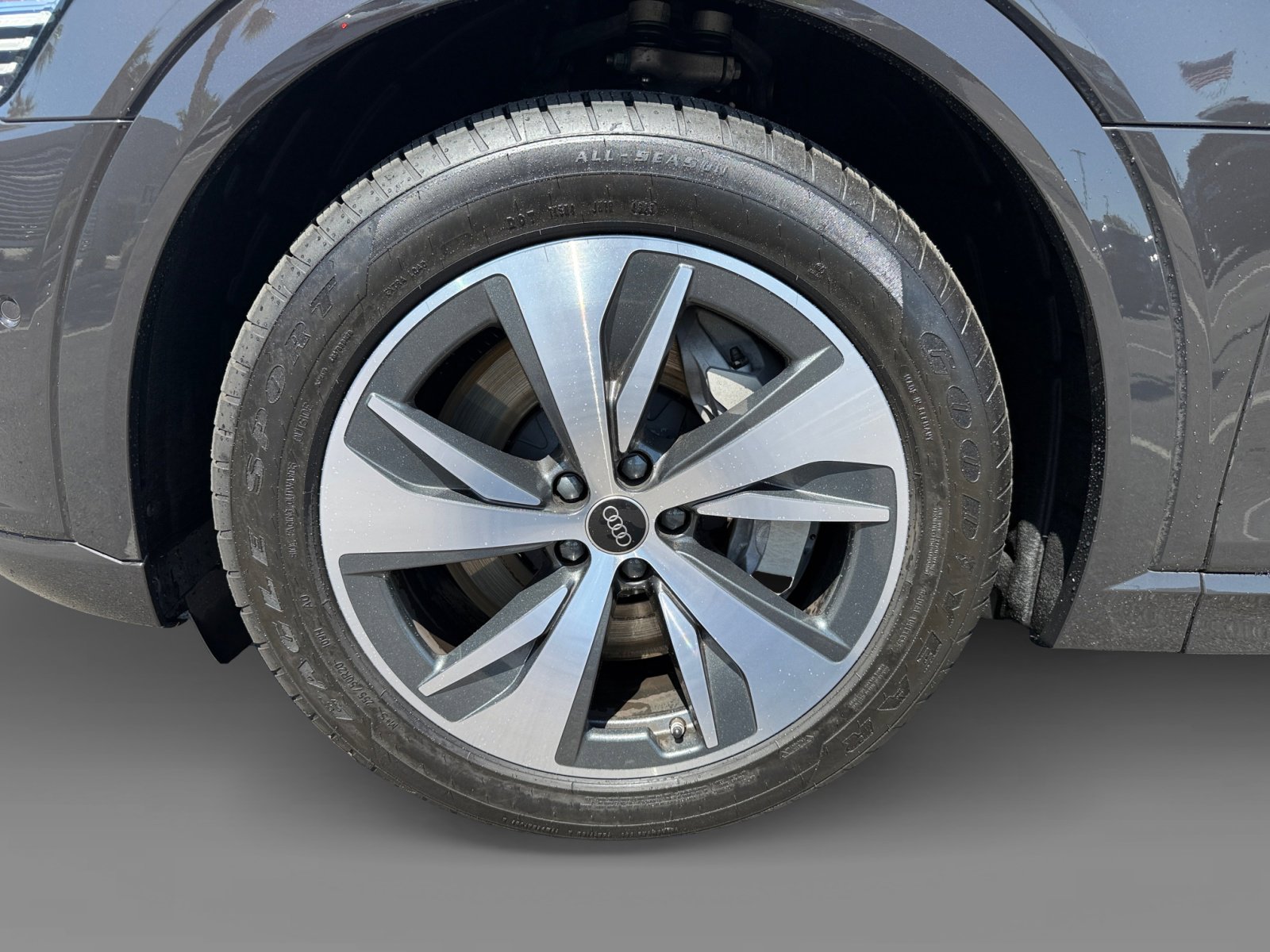 2024 Audi Q8 E-tron Prestige photo 7