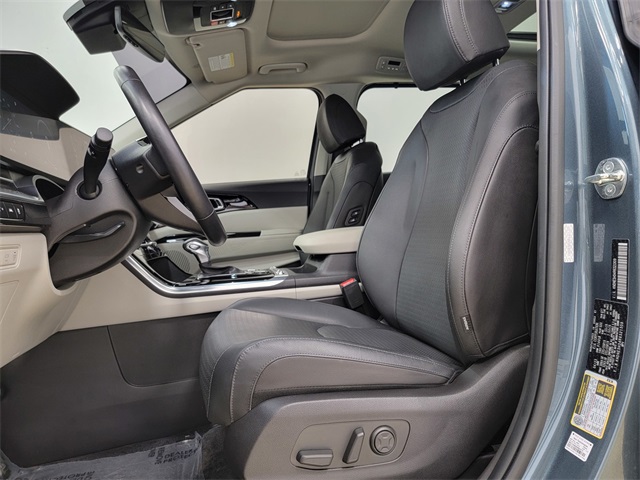 2024 Kia Carnival SX Prestige photo 11