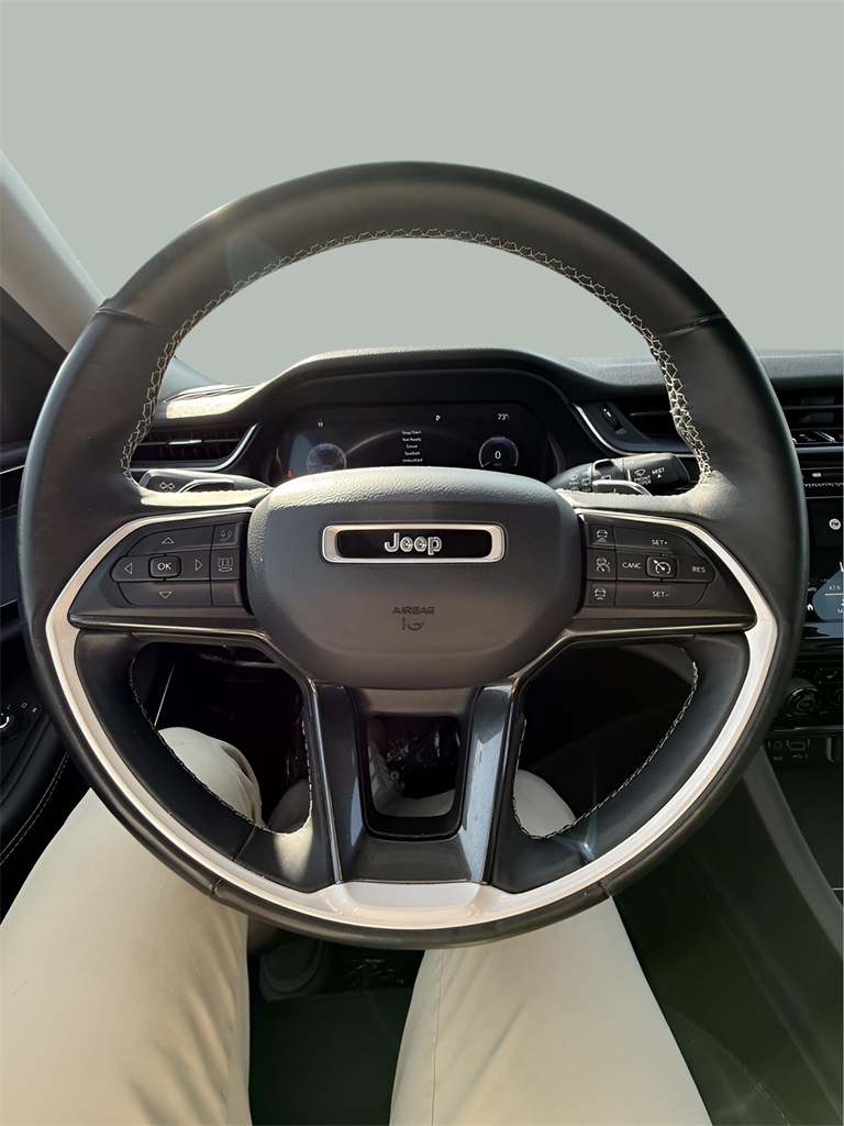 2021 Jeep Grand Cherokee Laredo photo 27