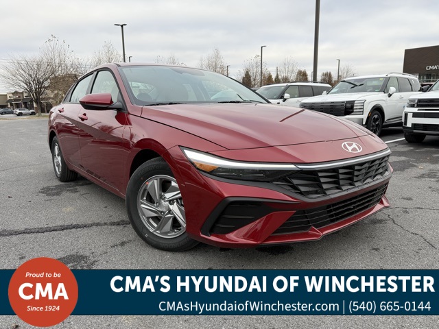 2025 Hyundai Elantra SE's photo